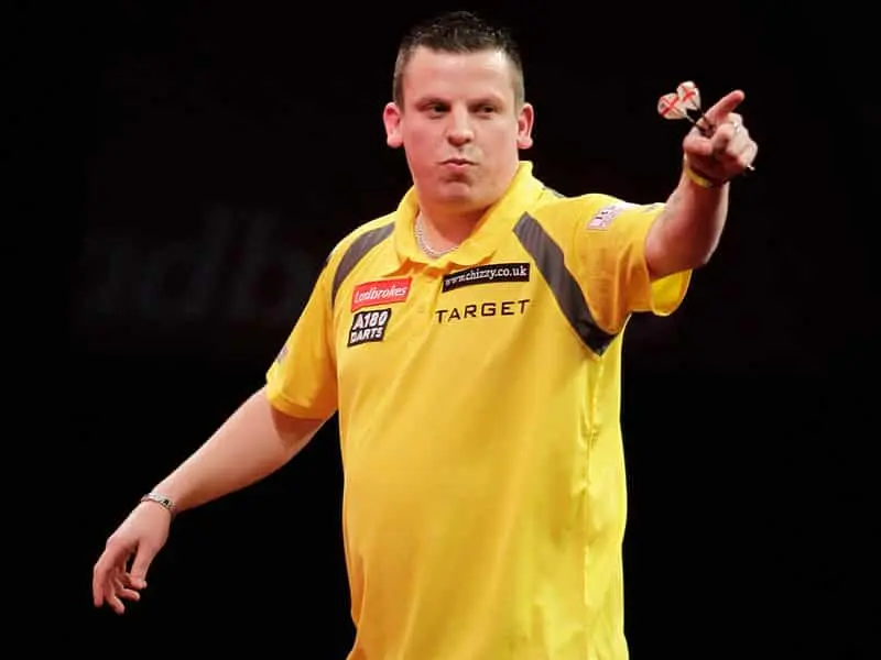 Chisnall met vinger