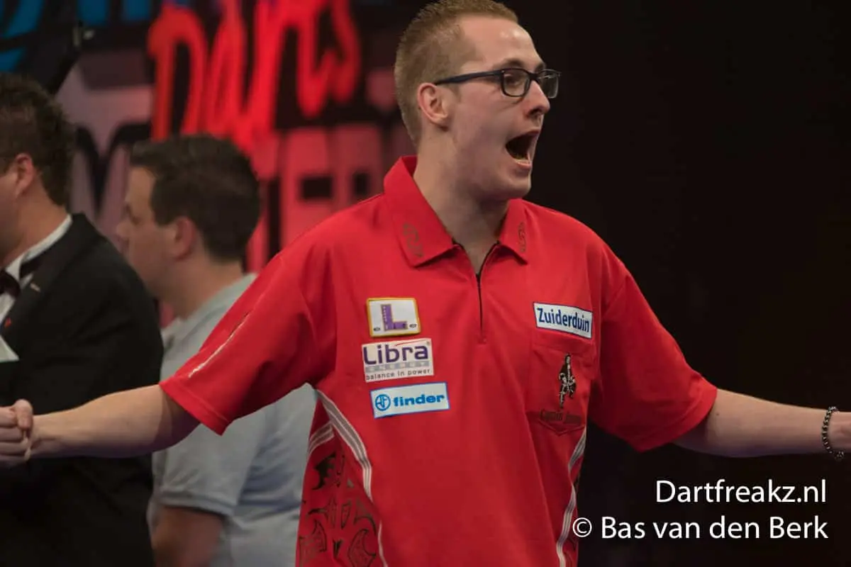 Jimmy Hendriks 9 12 2016 Bas van den Berk Finder Darts Masters 2016 0 15016