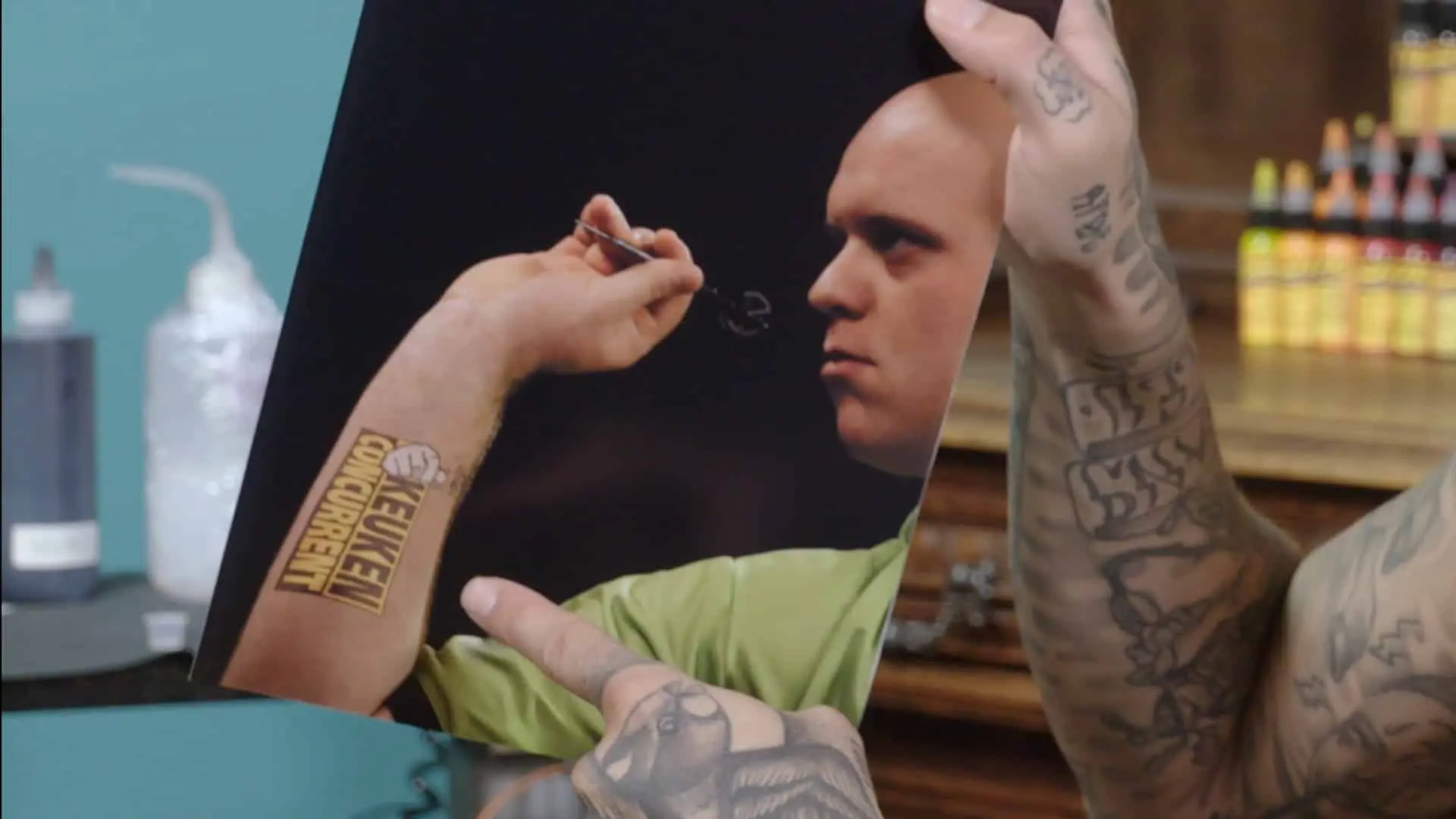 Nieuwe tattoo voor Michael van Gerwen