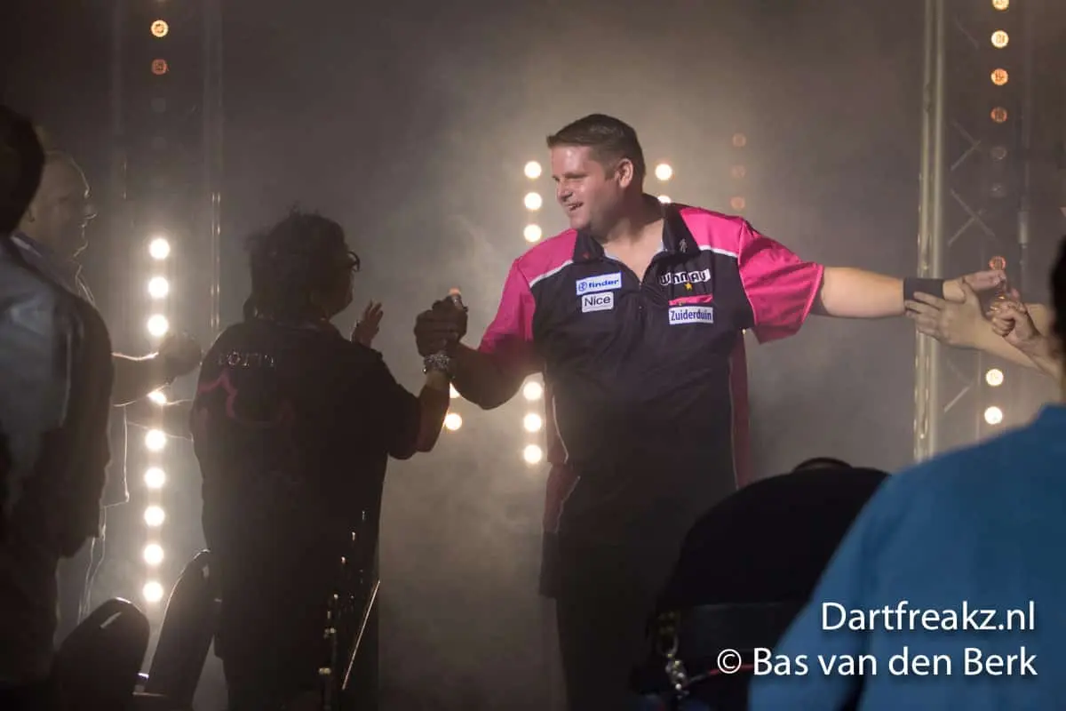 Scott Mitchell 10 12 2016 Bas van den Berk Finder Darts Masters 2016 0 15150
