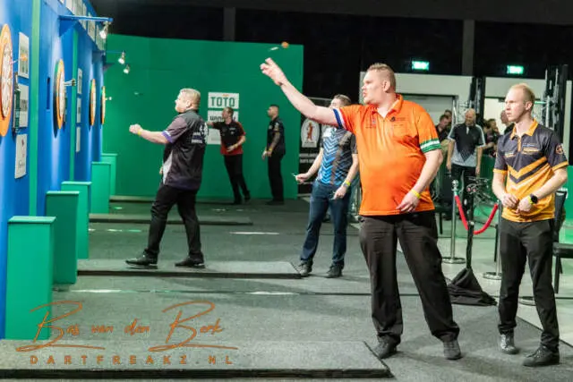 Wesley Plaisier 27 01 2023 Bas van den Berk TOTO Dutch Open Darts 2023 vrijdag 0628 91454