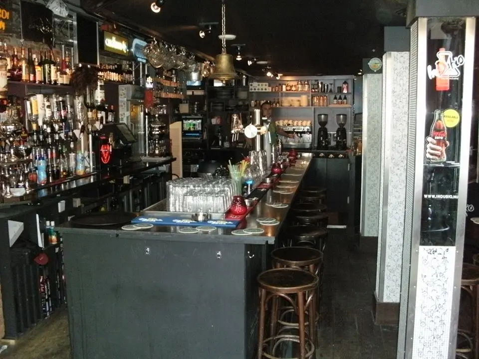 bar