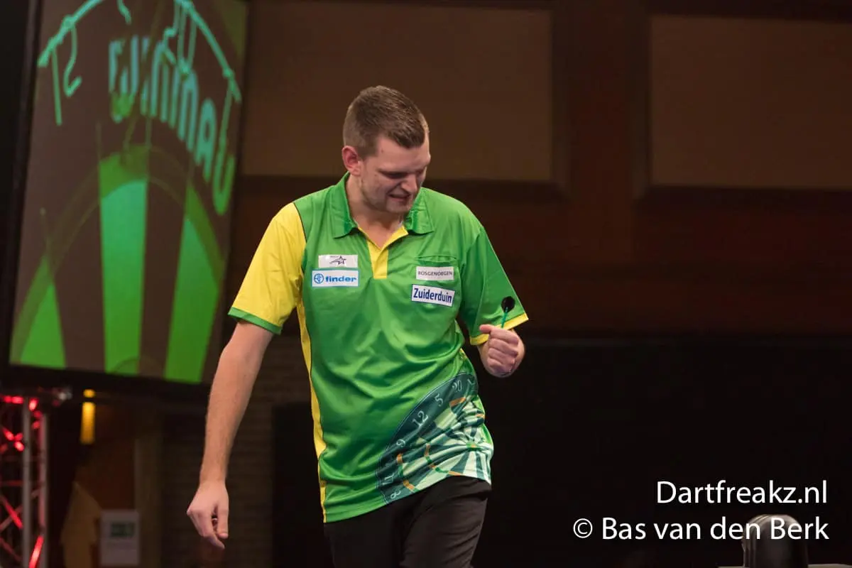 martijn Kleermakers 9 12 2016 Bas van den Berk Finder Darts Masters 2016 0 14986
