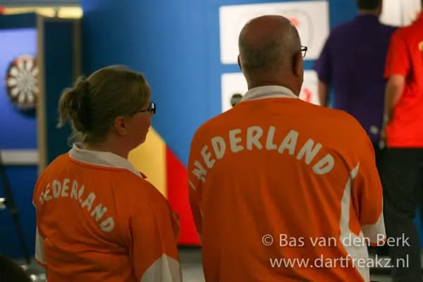 nederland coach lowlands 12
