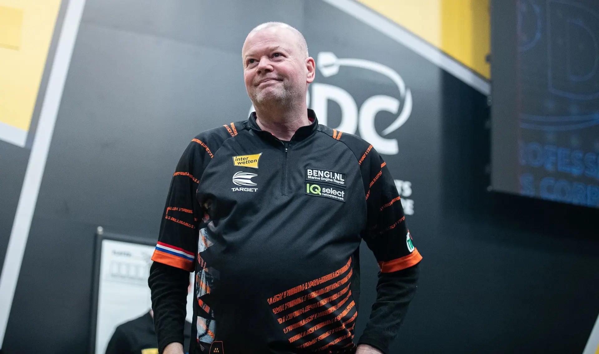 raymond van barneveld r1 ido23