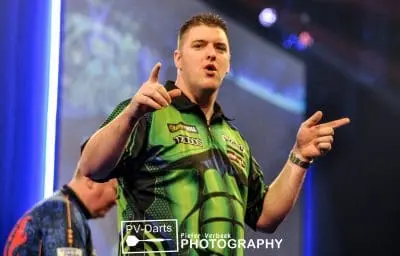 Daryl Gurney 11 400x256