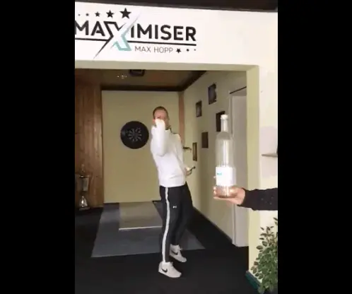 2019 07 11 14 28 22 Max Hopp on Twitter  BottleCapChallege gameshotandtheseconddart tryitout Now