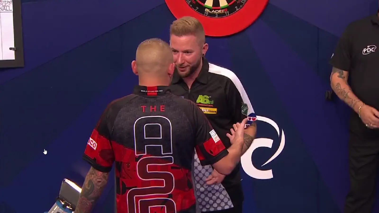 2022 10 07 00 10 56 VIDEO Words exchanged between Aspinall and Noppert after dramatic conclusion to