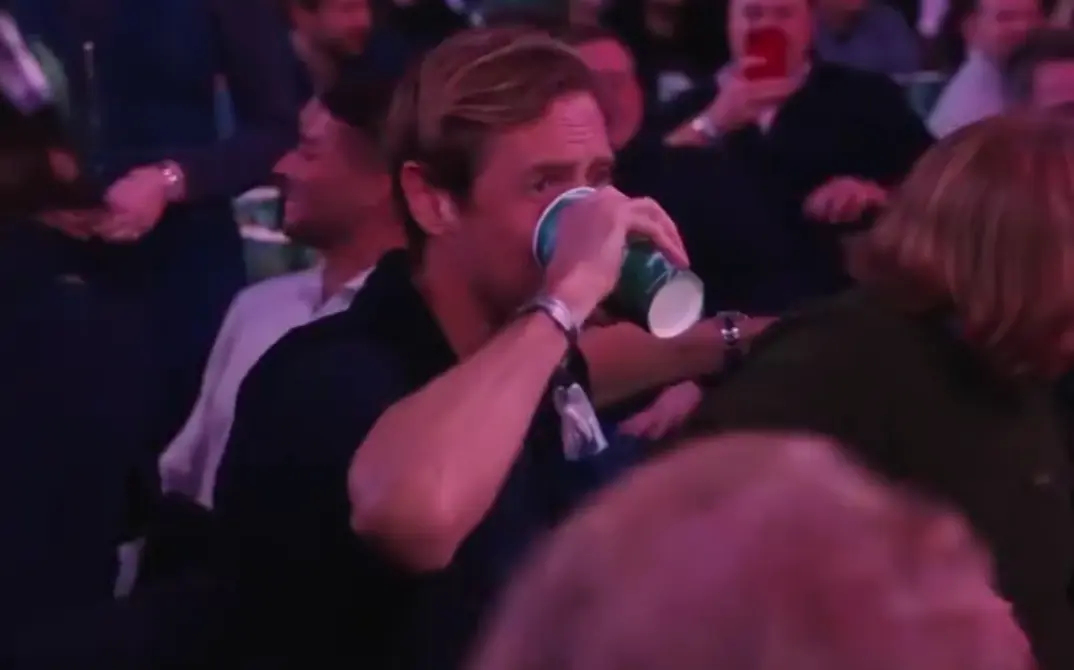 2023 12 20 11 17 45 ex international engeland peter crouch zet cultstatus kracht bij op wk darts en