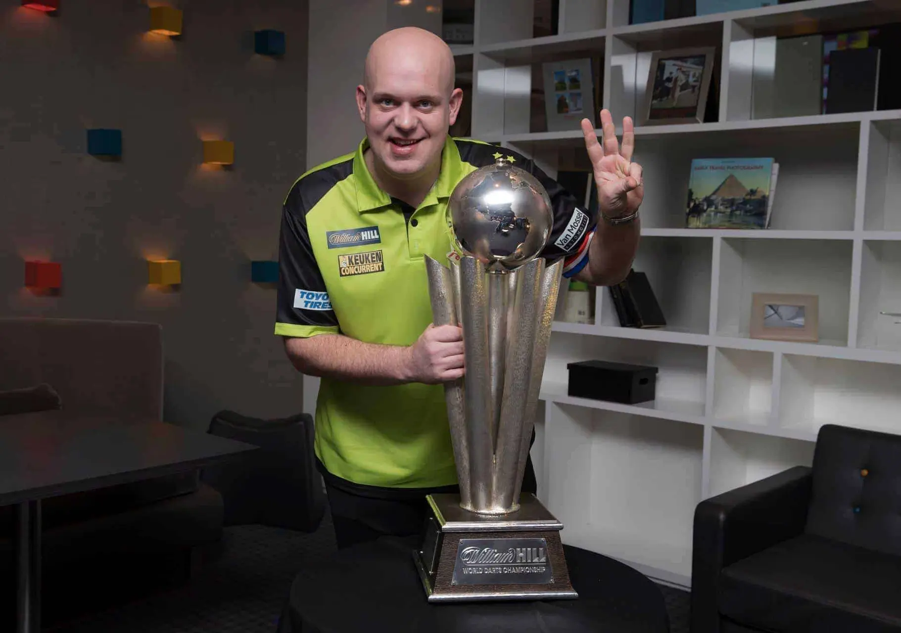 Van Gerwen 3x