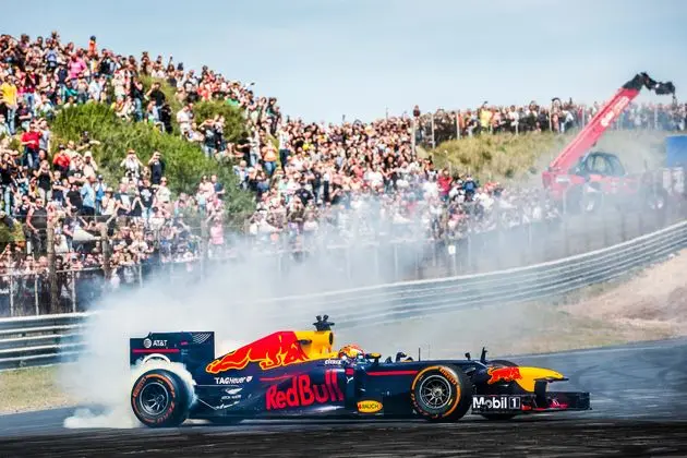 04 max verstappen rijdt baanrecord op zandvoort