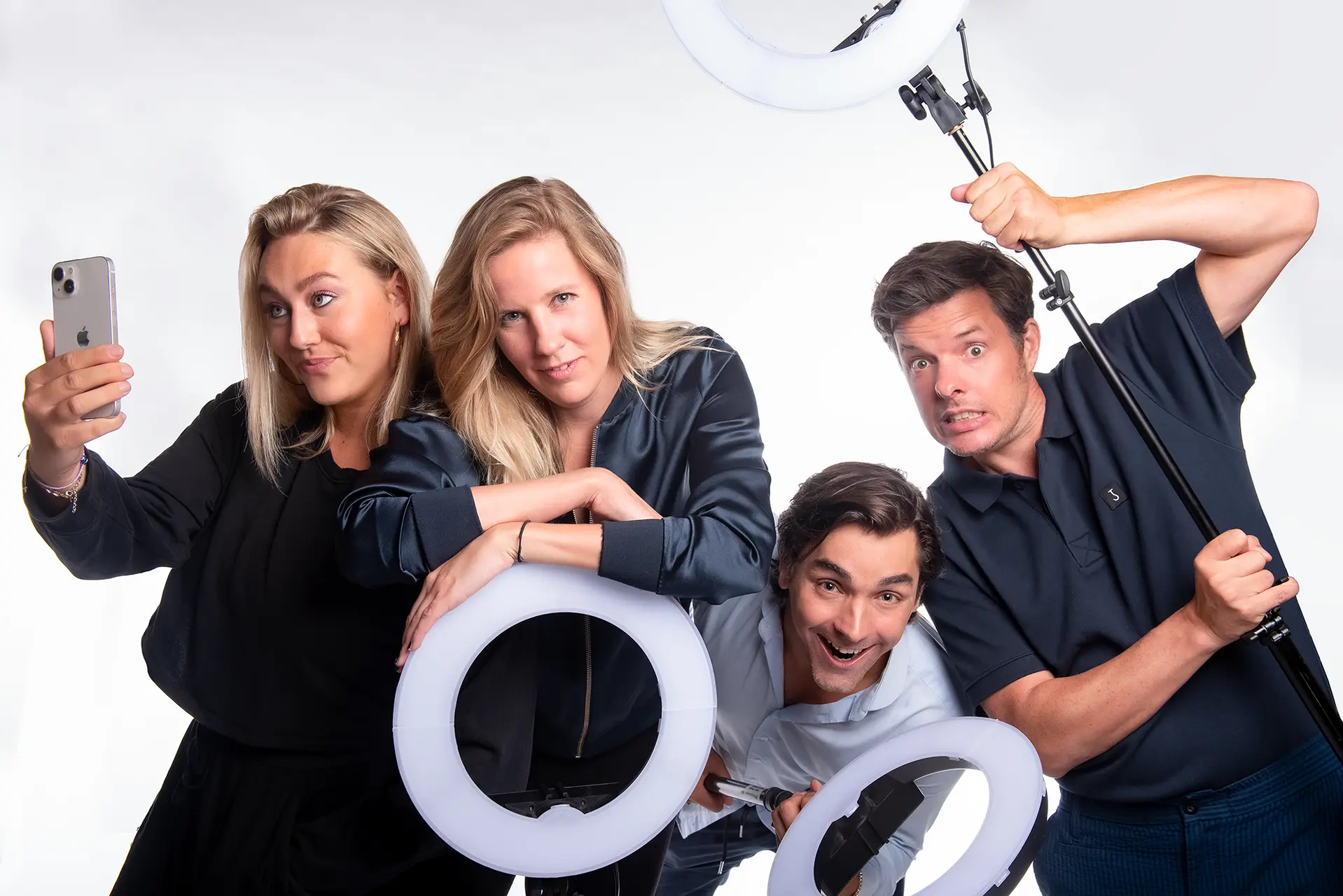 groepsfoto trap er niet influencer