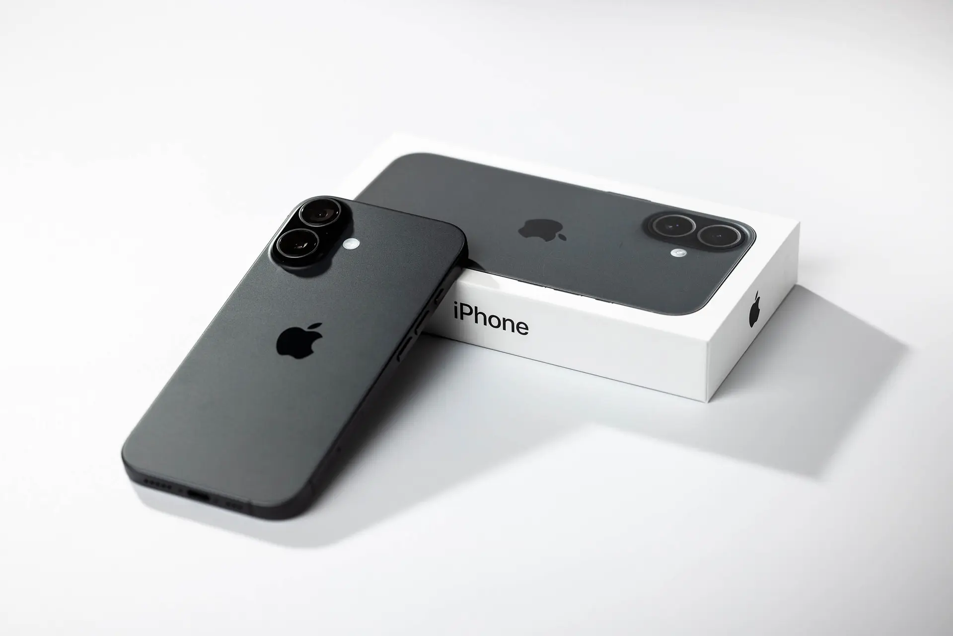 iphone 17 review