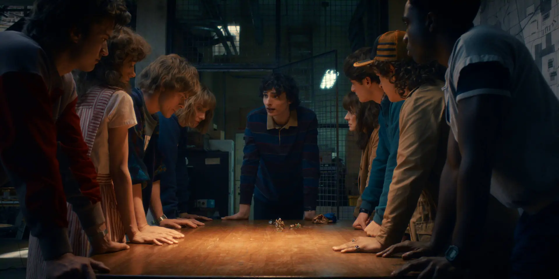 StrangerThings_S5_0102_R