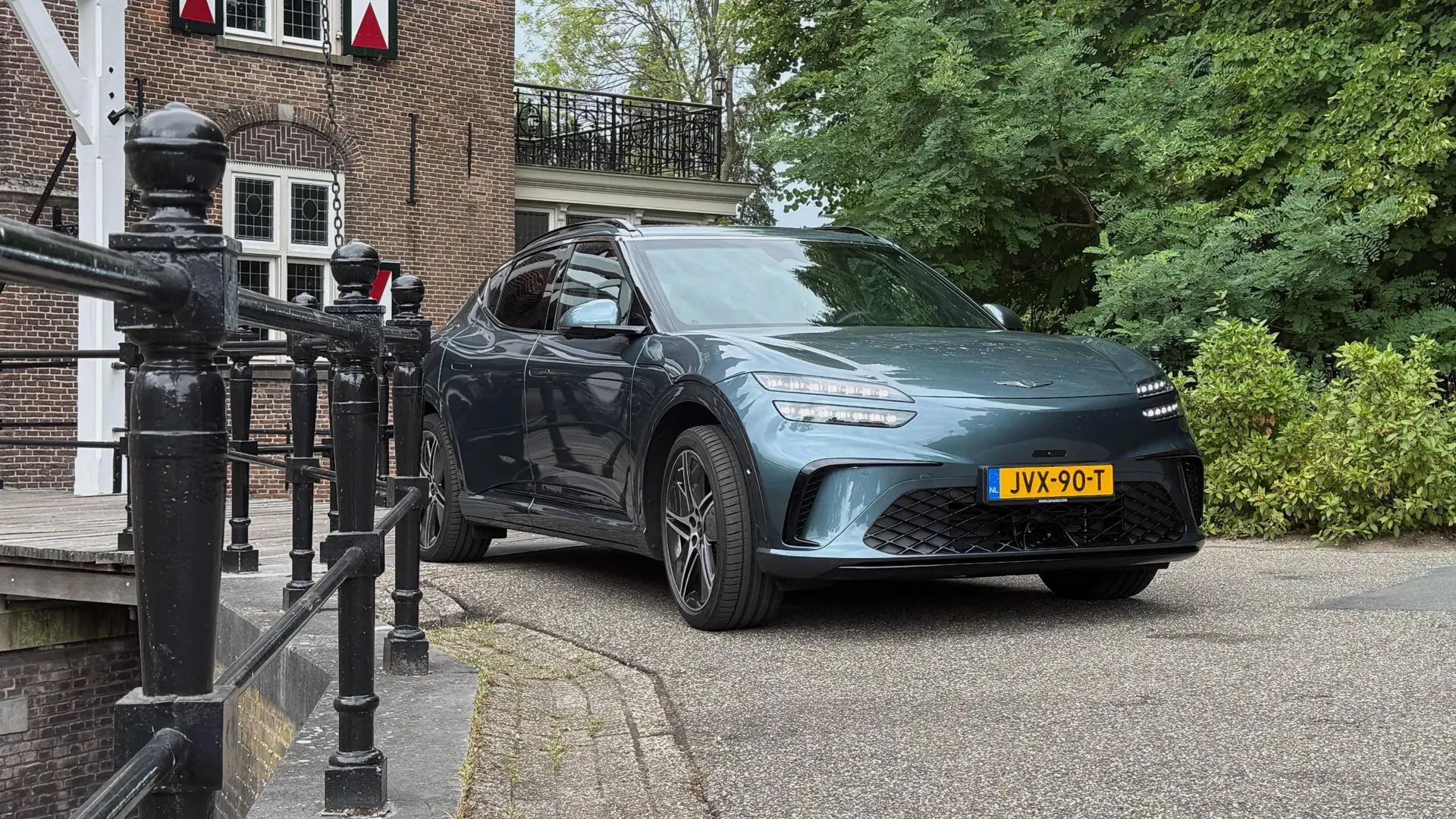 Genesis-GV60-SportPlus_Header