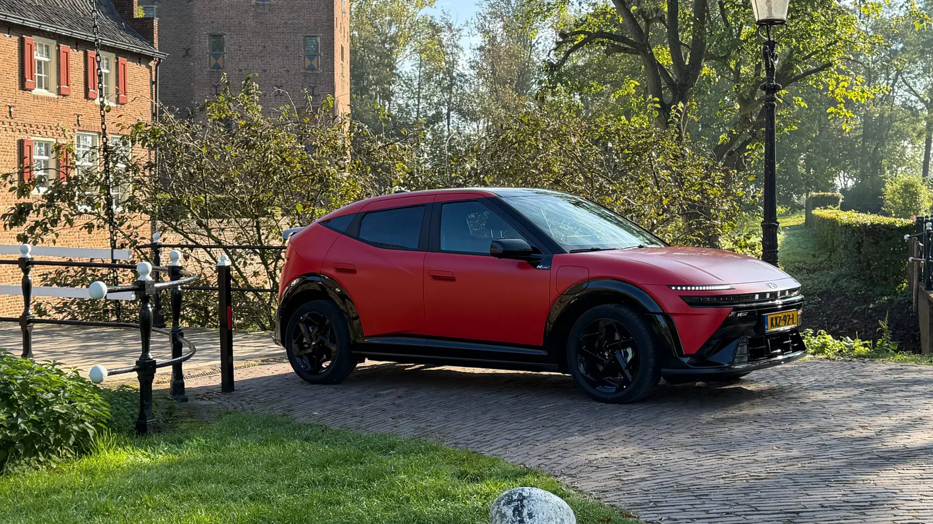 IONIQ 3 Header