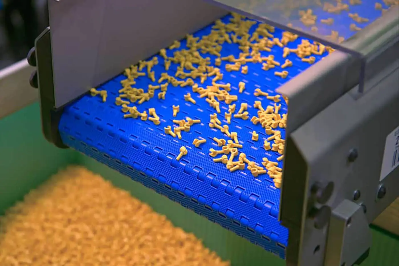 LEGO_Sustainability_2026_05_Moulding_-_02_