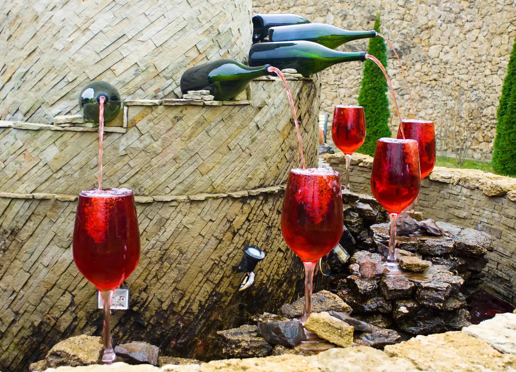 wine fountain italy min