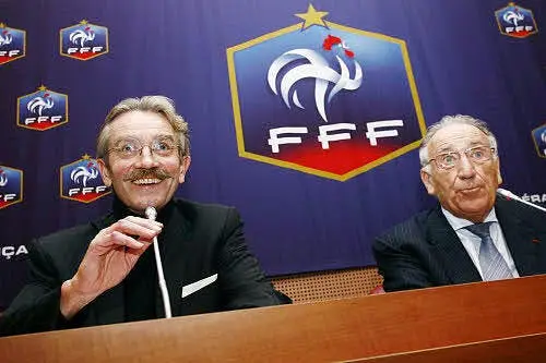 la france officiellement candidate a l euro 2016 19760