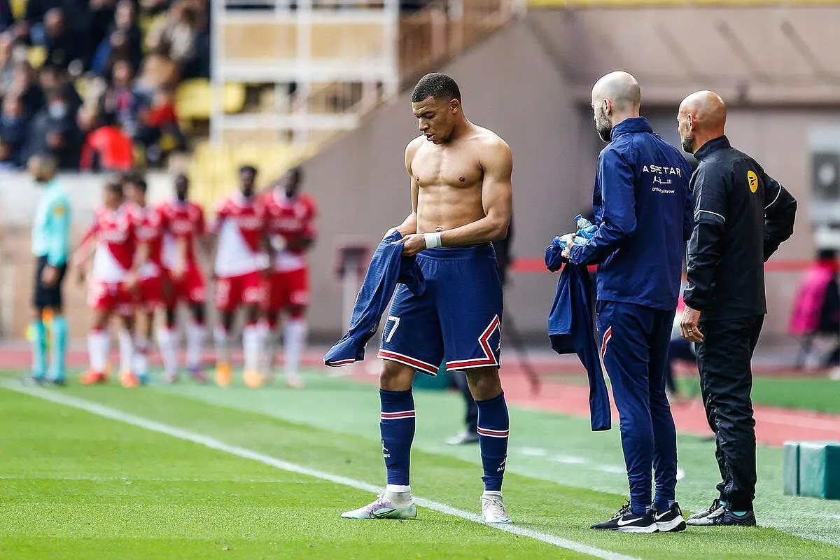mbappe fait une demande a la messi le psg dit oui icon d1r8220 337491