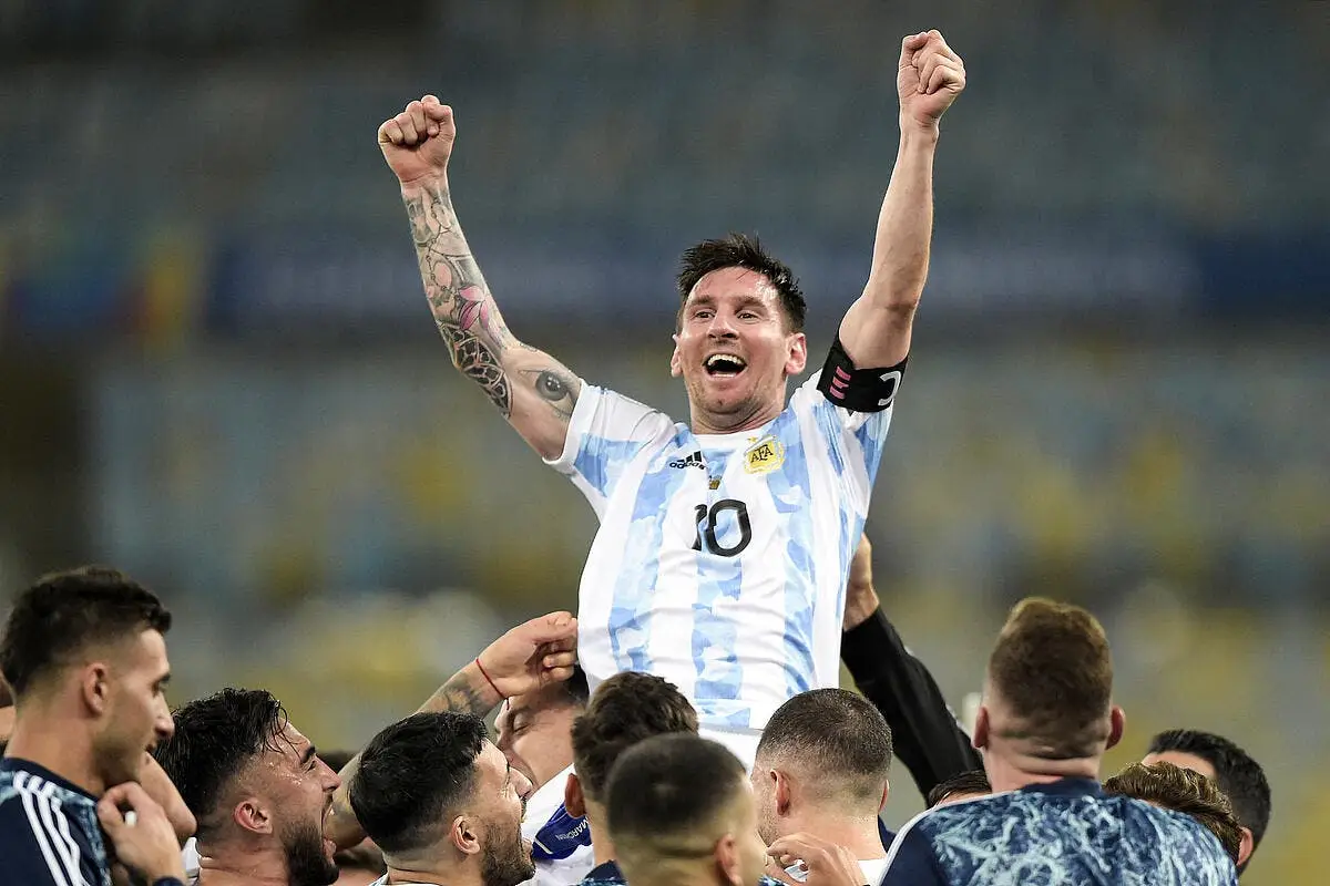 argentine messi colle un triple et fond en larmes icon zim20210711003 323359