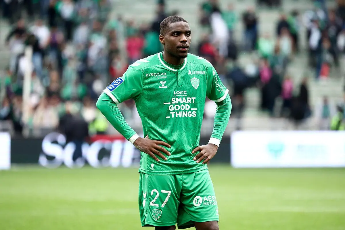 asse bloque a saint etienne nkounkou part au clash icon 1ama3483 363342