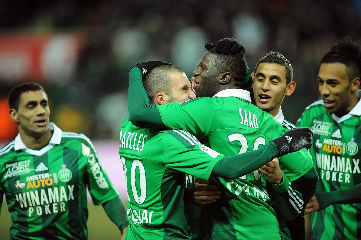asse un gros coup cache derriere la signature de sako bakary sako 2 331481