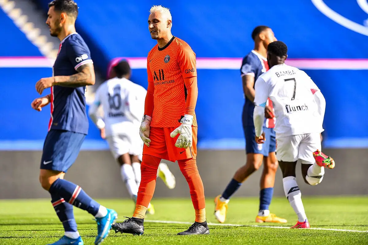 avant le bayern lille fait perdre la tete a neymar et au psg navas 6 310725