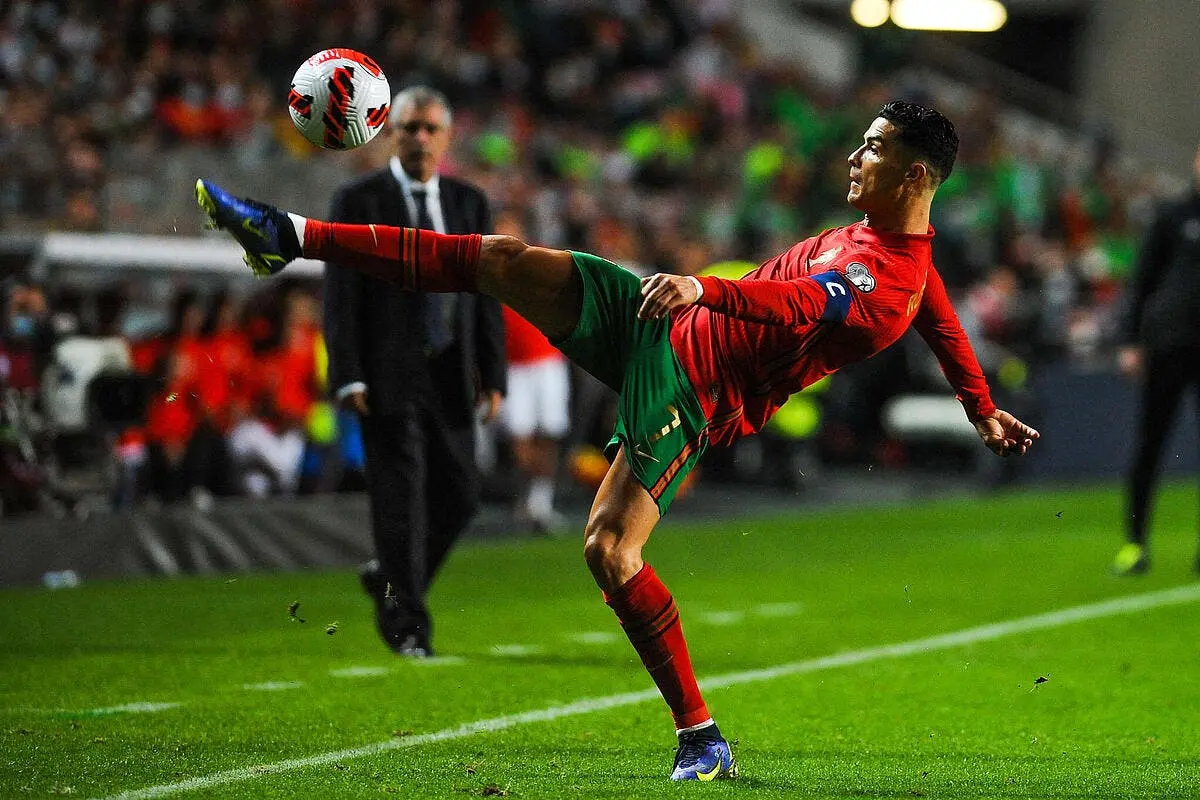 cristiano ronaldo furieux le portugal a ete vole icon ci sports 20211114 42157038 328097