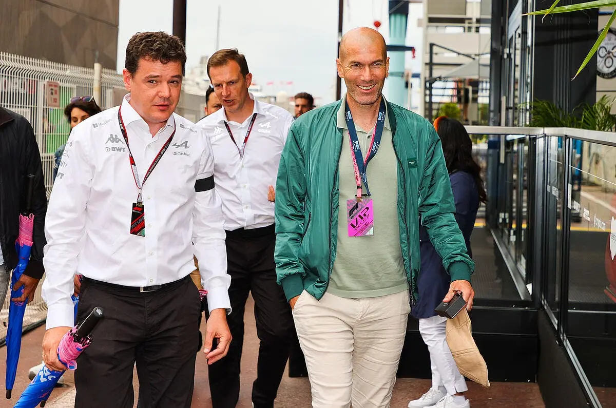 deschamps prolonge zidane n a pas perdu de temps zidane 39 355529