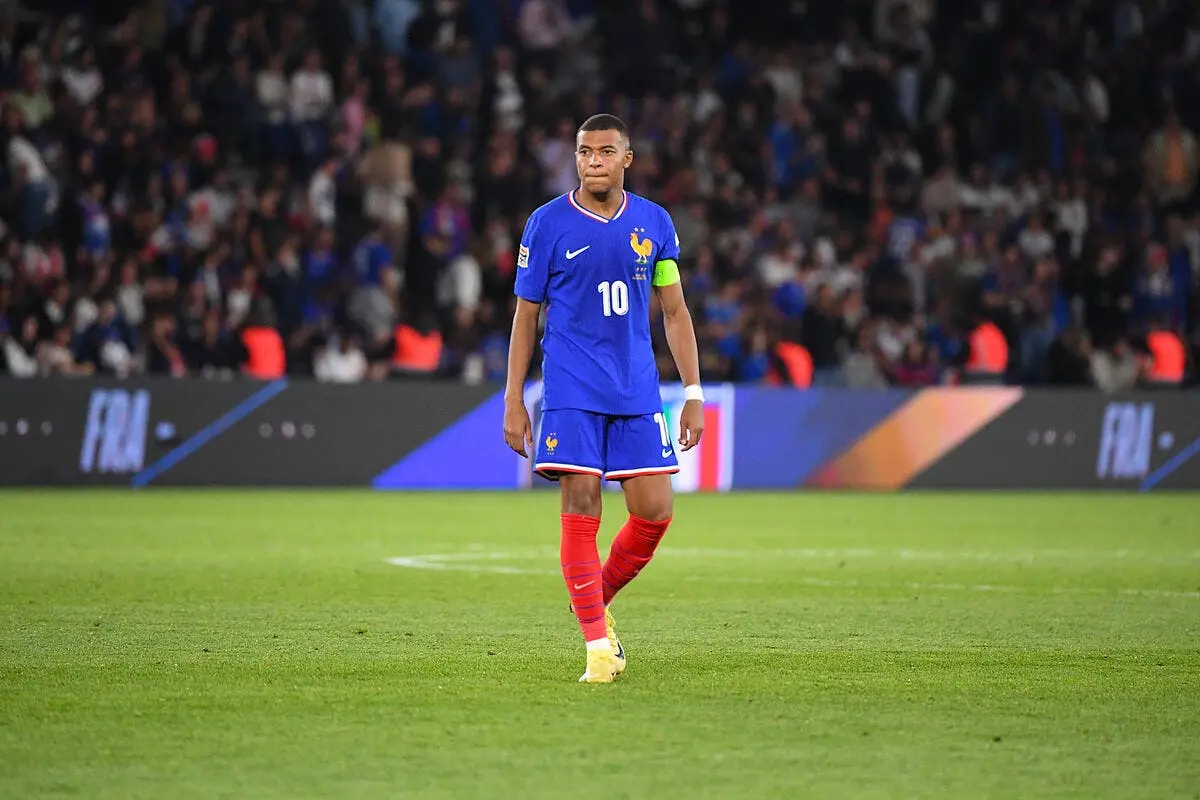 edf mbappe relegue sur le banc deschamps va choquer mbappe 185 380925