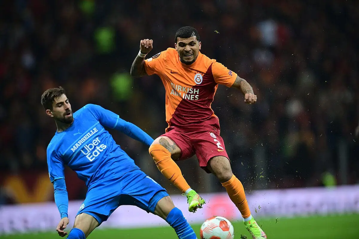 el elimine l om sort par la petite porte a galatasaray icon 007593 0014 328847