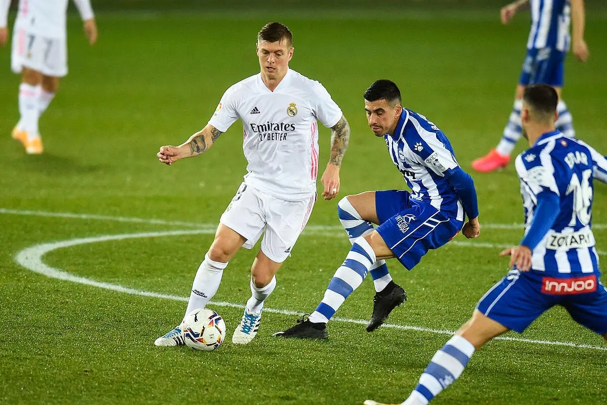 esp le real madrid et benzema mettent alaves ko icon ps 210123 009 304917