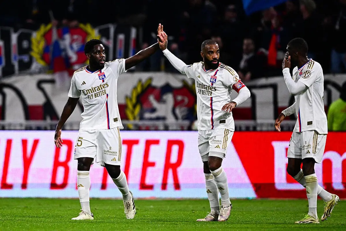 irresistible l ol fait craquer les arbitres et les poteaux orel mangala 1 372055