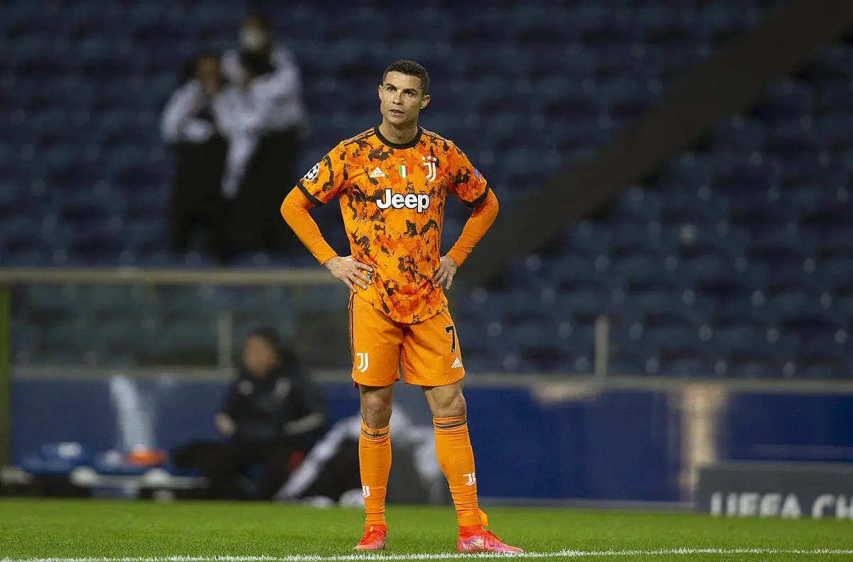 ita ronaldo egoiste le tacle de cassano aa 307131