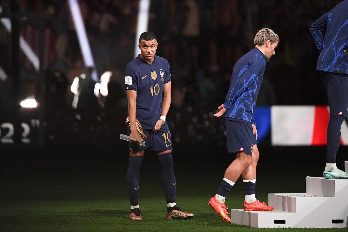 kylian mbappe capitaine griezmann pret a tout plaquer icon ab1 7782 358327