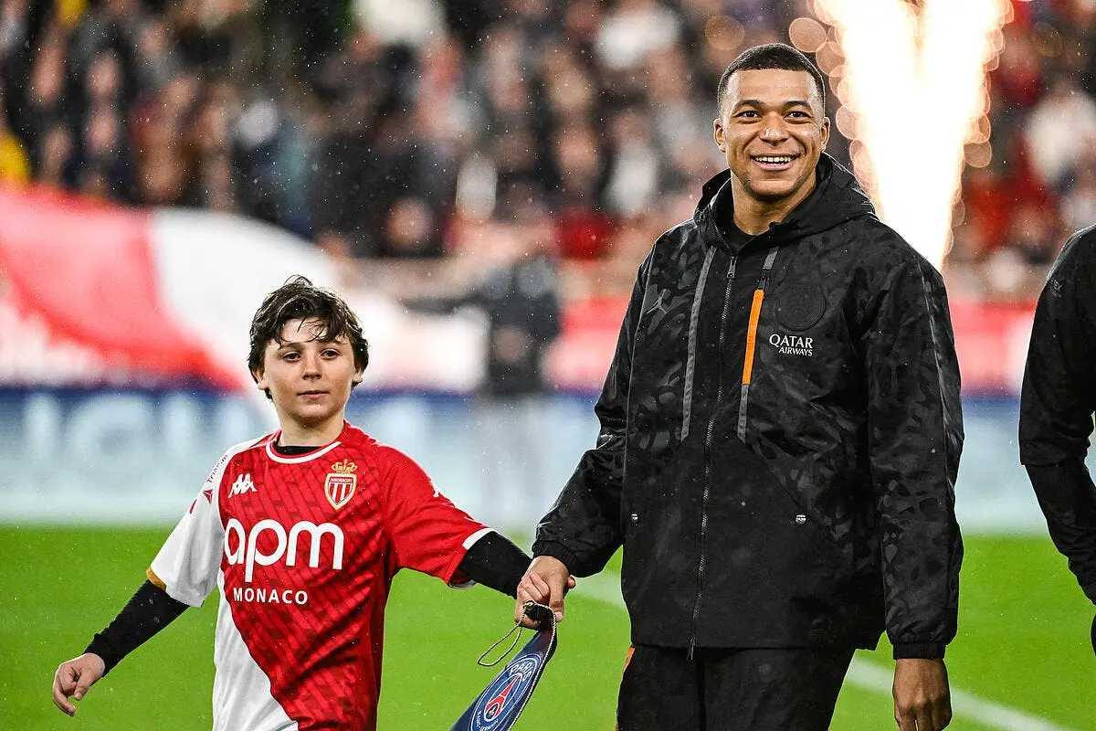 kylian mbappe fait une grande annonce pour l avenir du psg iconsport 193318 0397 375955