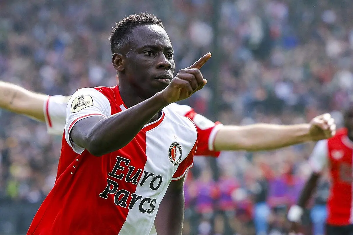 L’OL fait une offre démente, Yankuba Minteh regarde ailleurs !