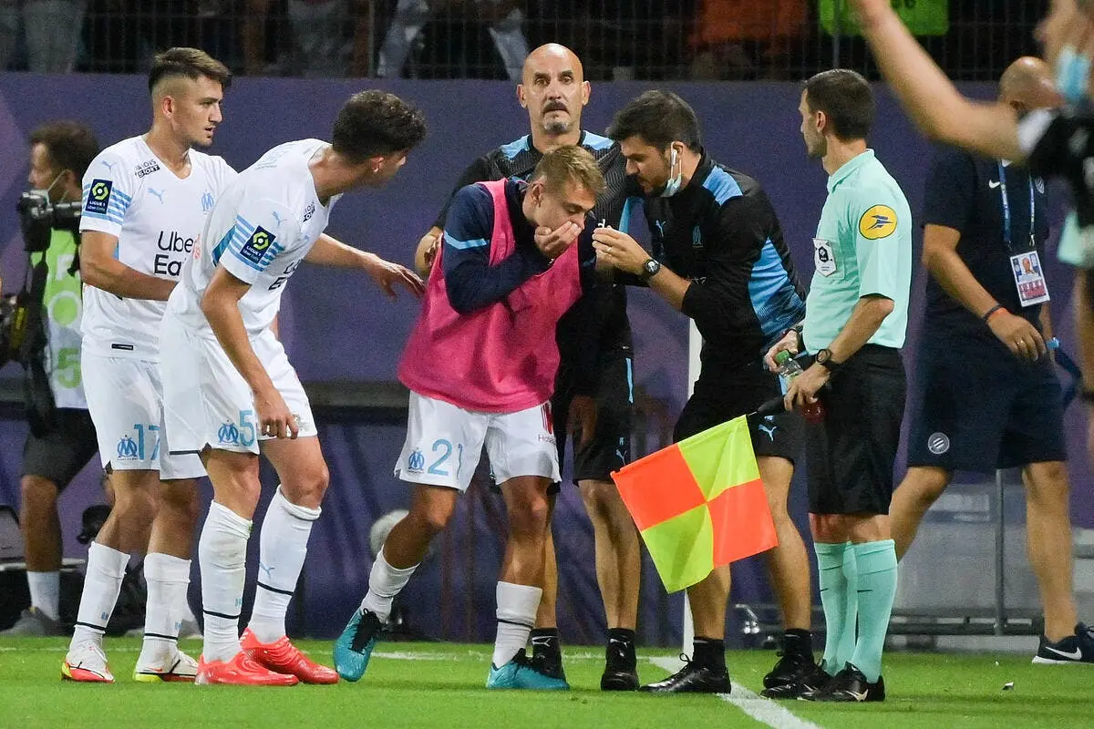 l1 2 tribunes fermees apres les incidents de montpellier om icon dim 7302 1 321165