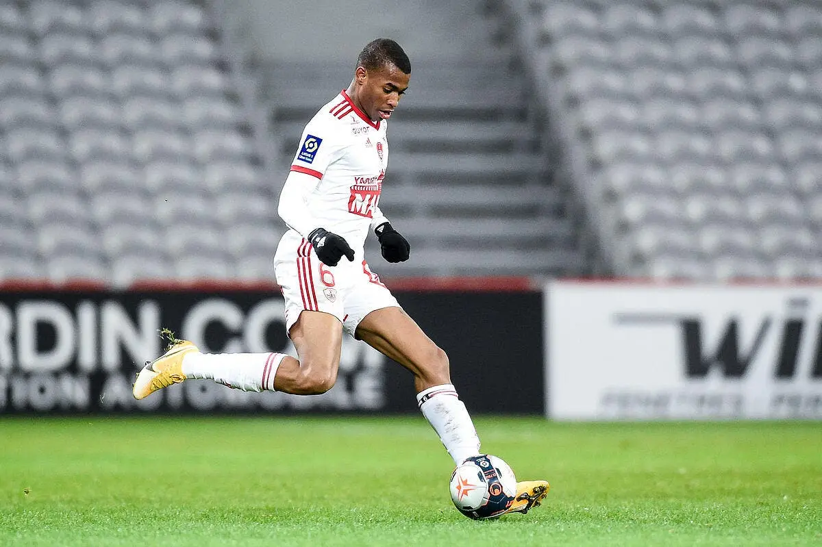 l1 jean lucas brille et se faufile dans l equipe type icon pfe6051 308275