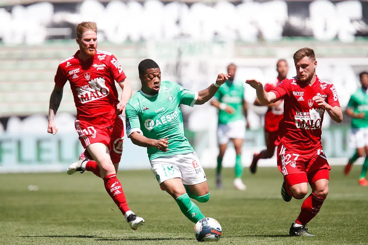 l1 l asse tombe de haut face a brest icon 25i8024 copie 312433