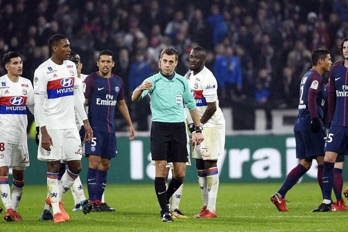 l1 turpin arbitre ol psg c est le clash icon laf 210118 93 32 309407