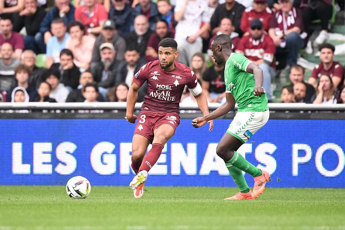 Ce joueur de Ligue 2 refuse le PSG, l'ASSE fonce dessus