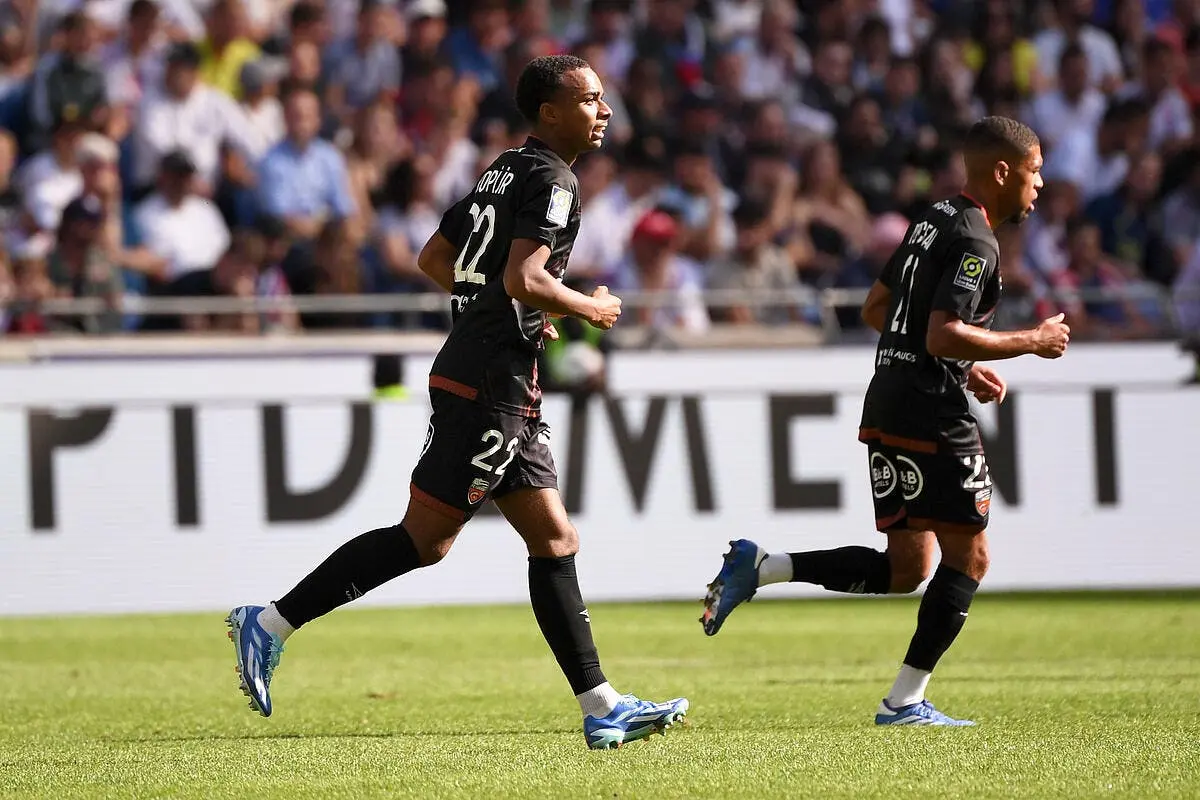 le real et le barca s arrachent le nouveau mbappe kroupi 367037