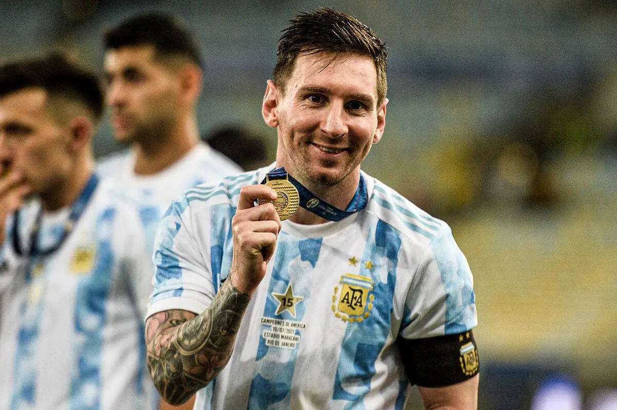 lionel messi ballon d or il prend un ko icon 772421 008 319945