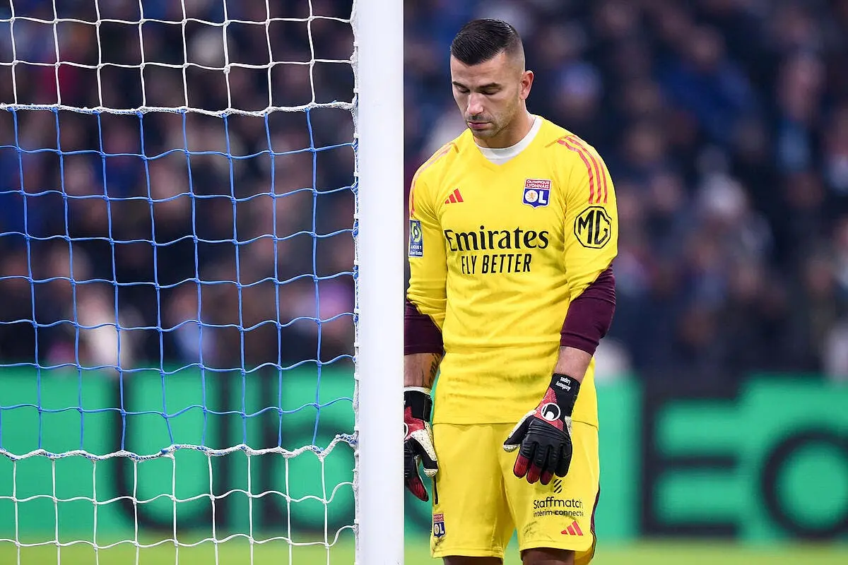 lopes en pleine deprime sage met la pression sur l ol lopes 28 379858