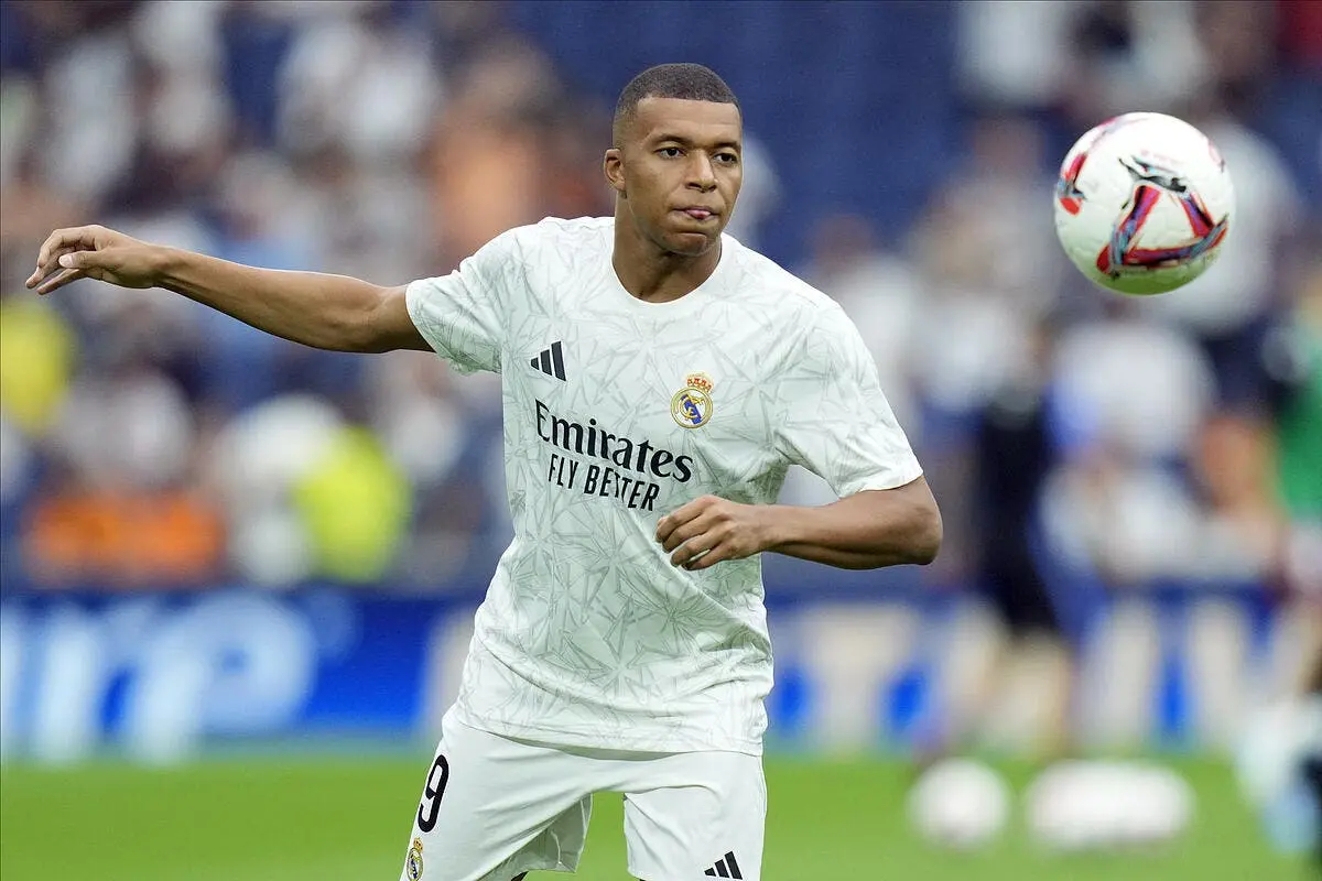 mbappe ne met pas un pied devant l autre au real c est la fete au psg iconsport 237699 0044 380308