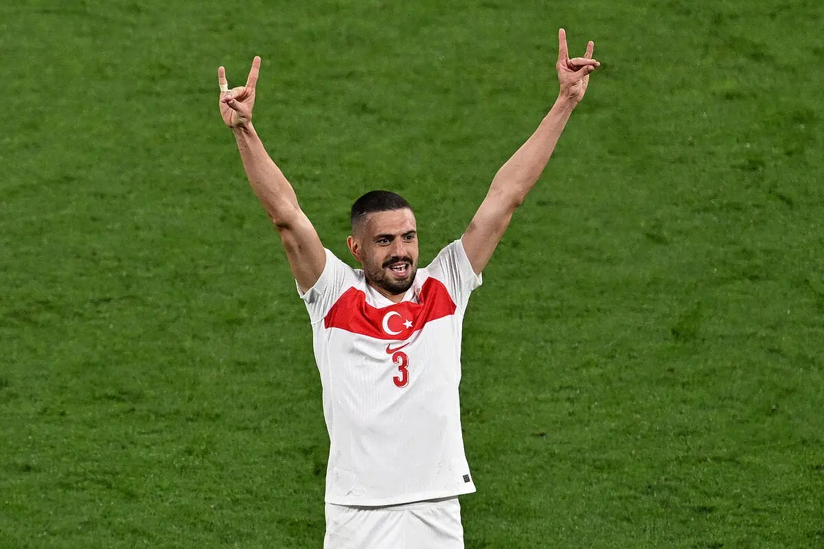 merih demiral suspendu 2 matchs par l uefa iconsport 233503 0463 378049