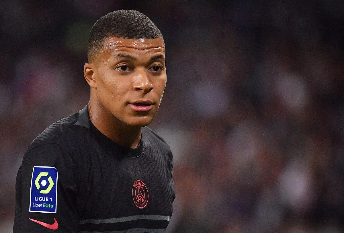 messi au psg benzema avec la france ce qu en pense vraiment mbappe icon 781755 017 325163