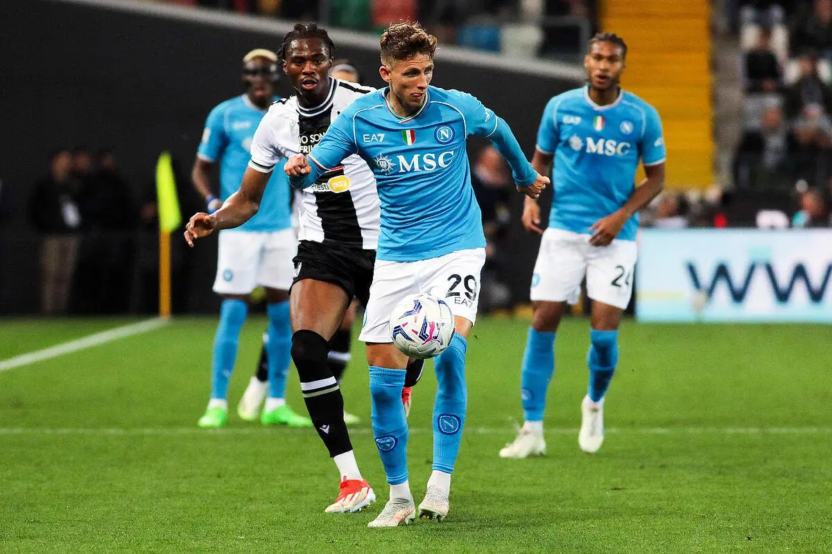 Naples se sert de l'OM pour faire payer l'OL au prix fort